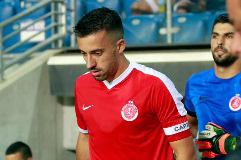 קובץ:Nikolić captain.jpg